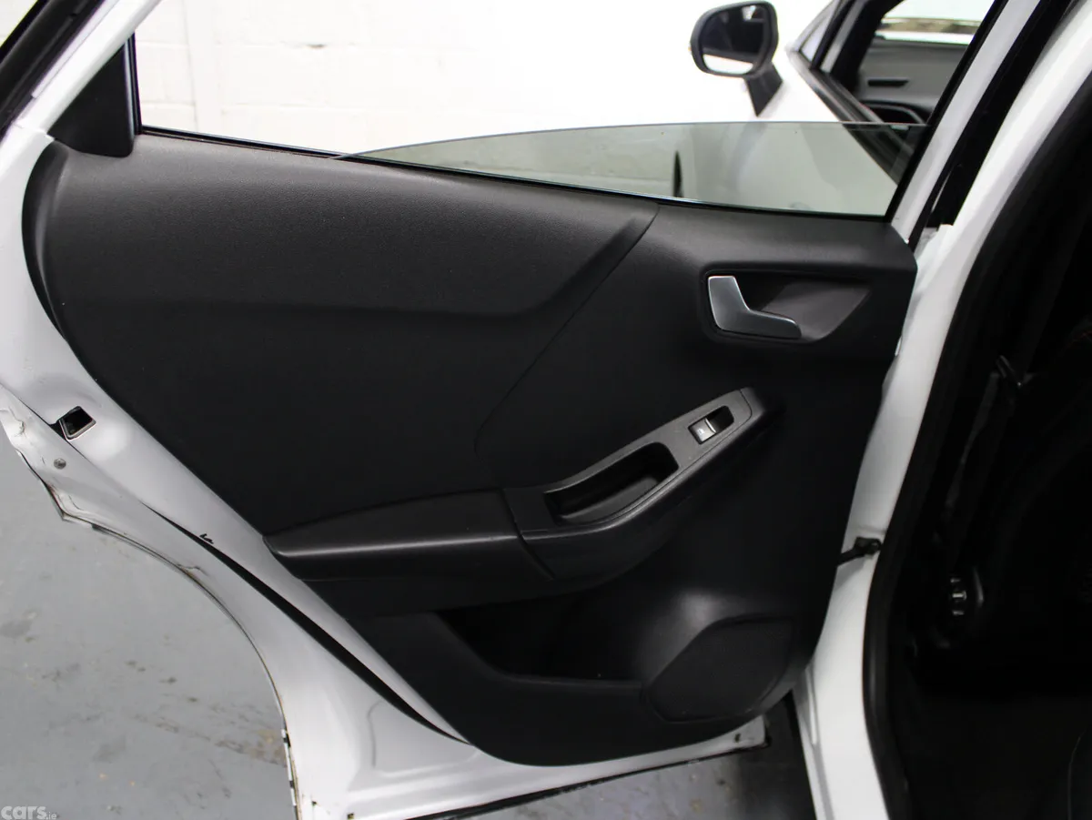 Ford Puma MPV, Diesel, 2021, White