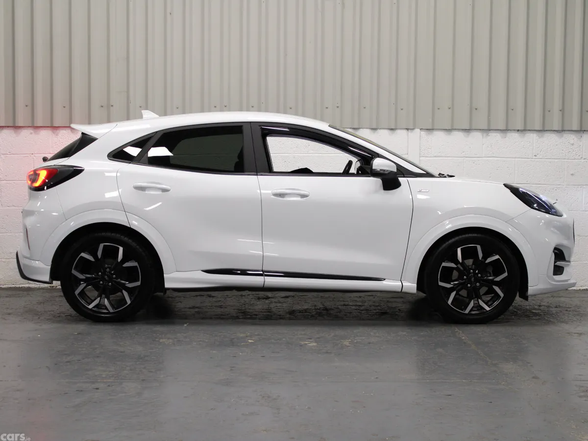 Ford Puma MPV, Diesel, 2021, White