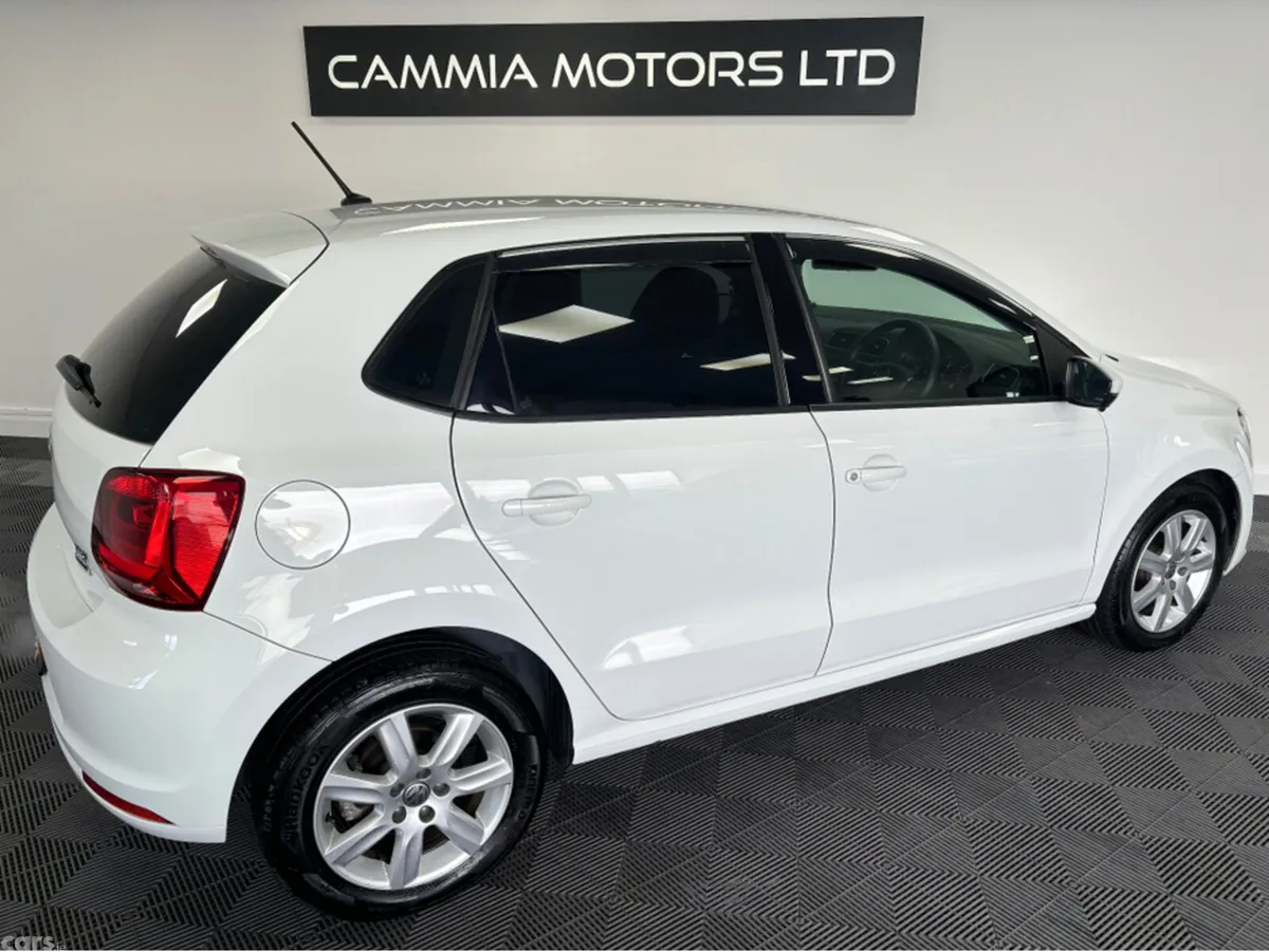 Volkswagen Polo Hatchback, Petrol, 2016, White