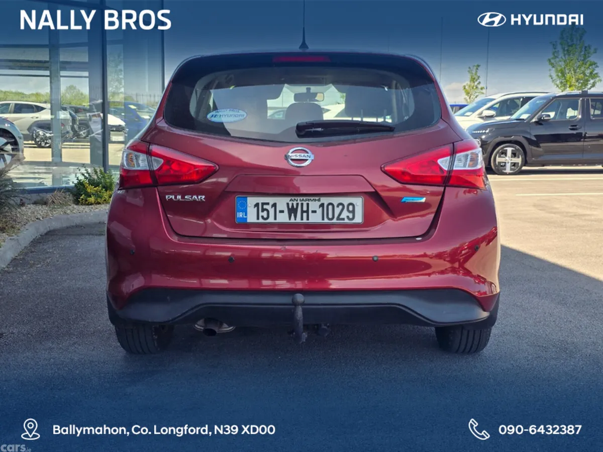 Nissan Pulsar Hatchback, Diesel, 2015, Red