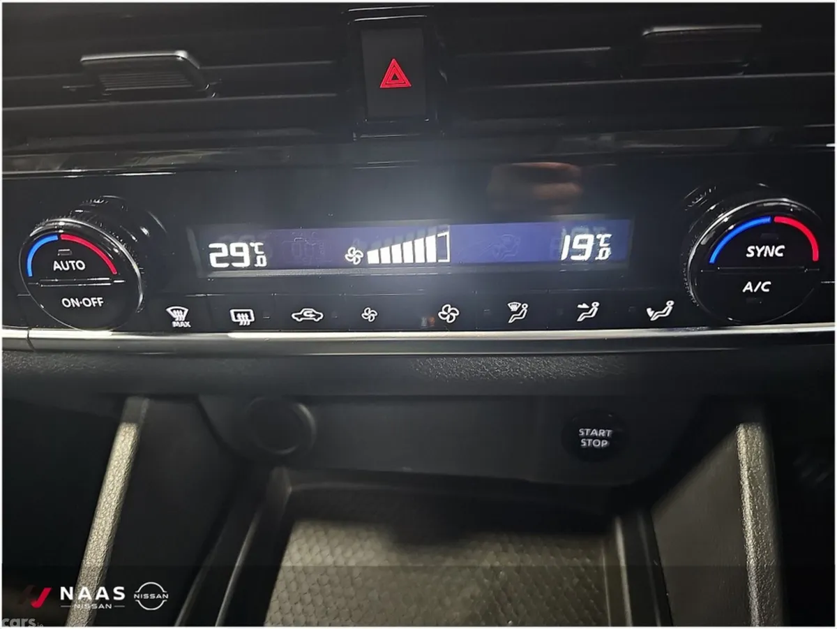 Nissan Qashqai MPV, Petrol, 2025, Grey