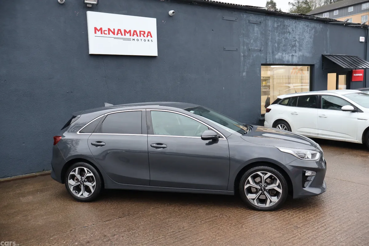 Kia Ceed Hatchback, Diesel, 2019, Grey