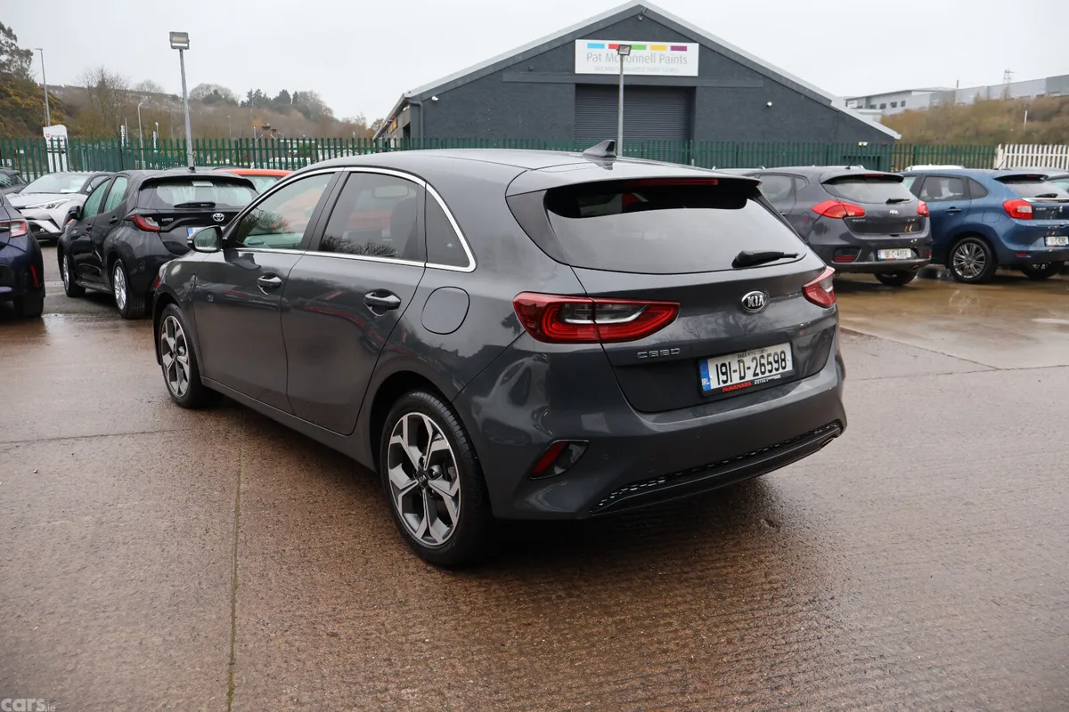 Kia Ceed Hatchback, Diesel, 2019, Grey