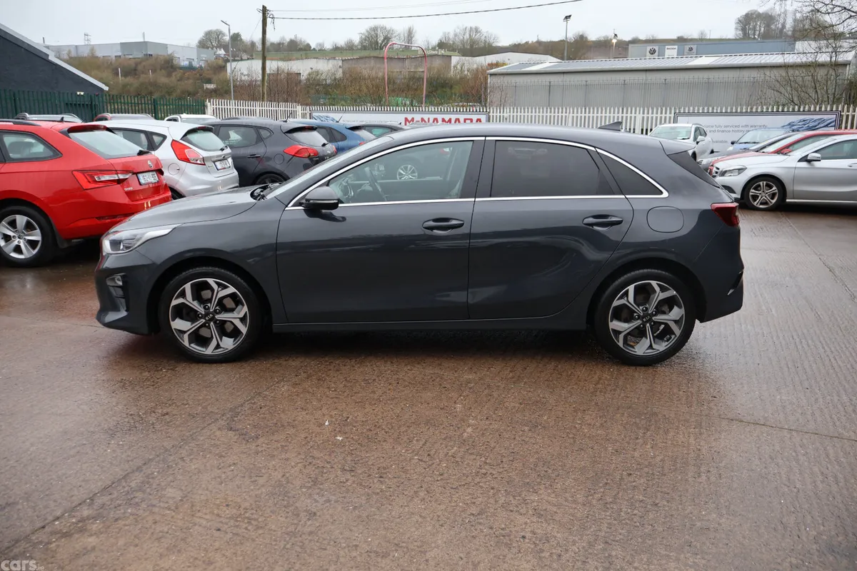 Kia Ceed Hatchback, Diesel, 2019, Grey