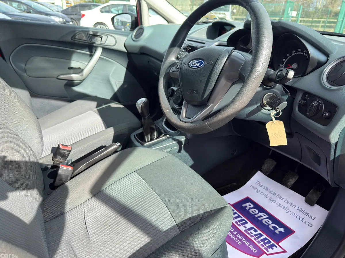 Ford Fiesta Hatchback, Petrol, 2010, Red