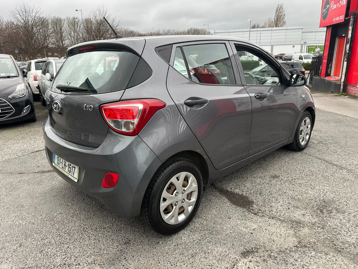 Hyundai i10 Hatchback, Petrol, 2015, Grey