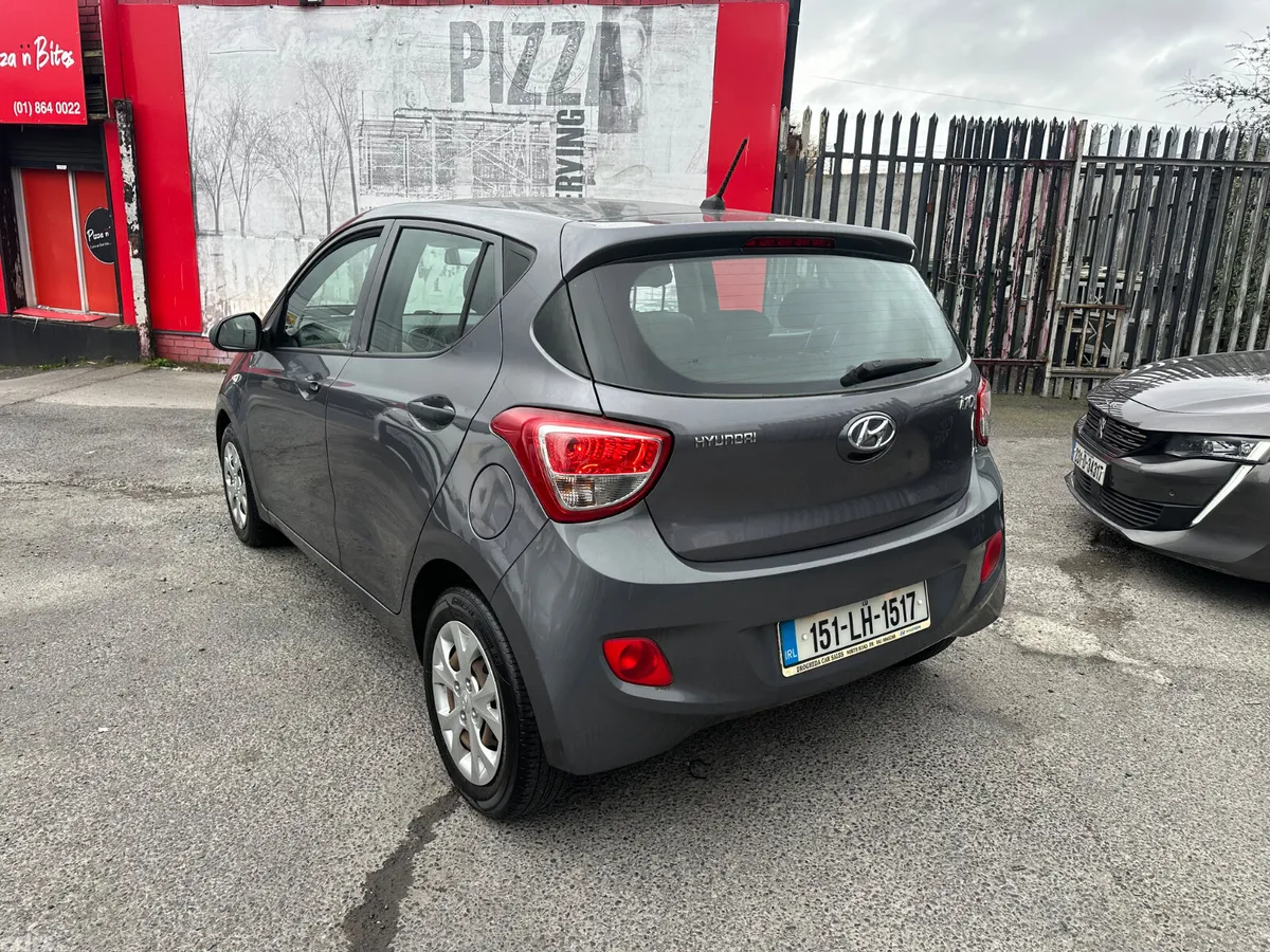 Hyundai i10 Hatchback, Petrol, 2015, Grey