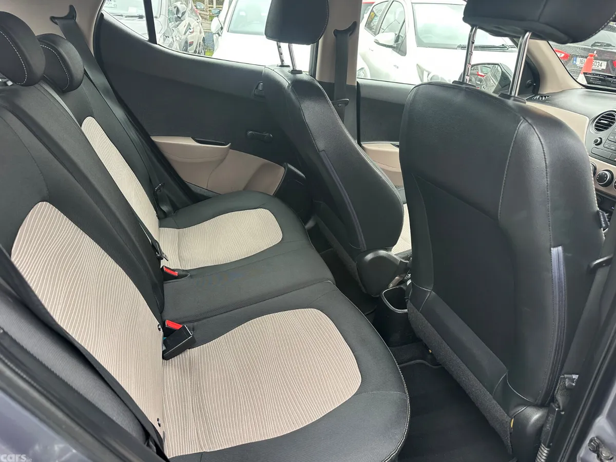 Hyundai i10 Hatchback, Petrol, 2015, Grey