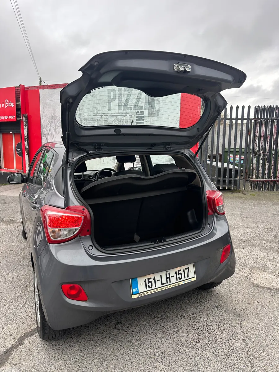 Hyundai i10 Hatchback, Petrol, 2015, Grey