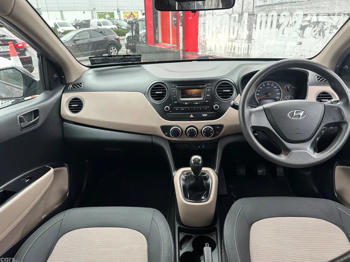 Hyundai i10 Hatchback, Petrol, 2015, Grey