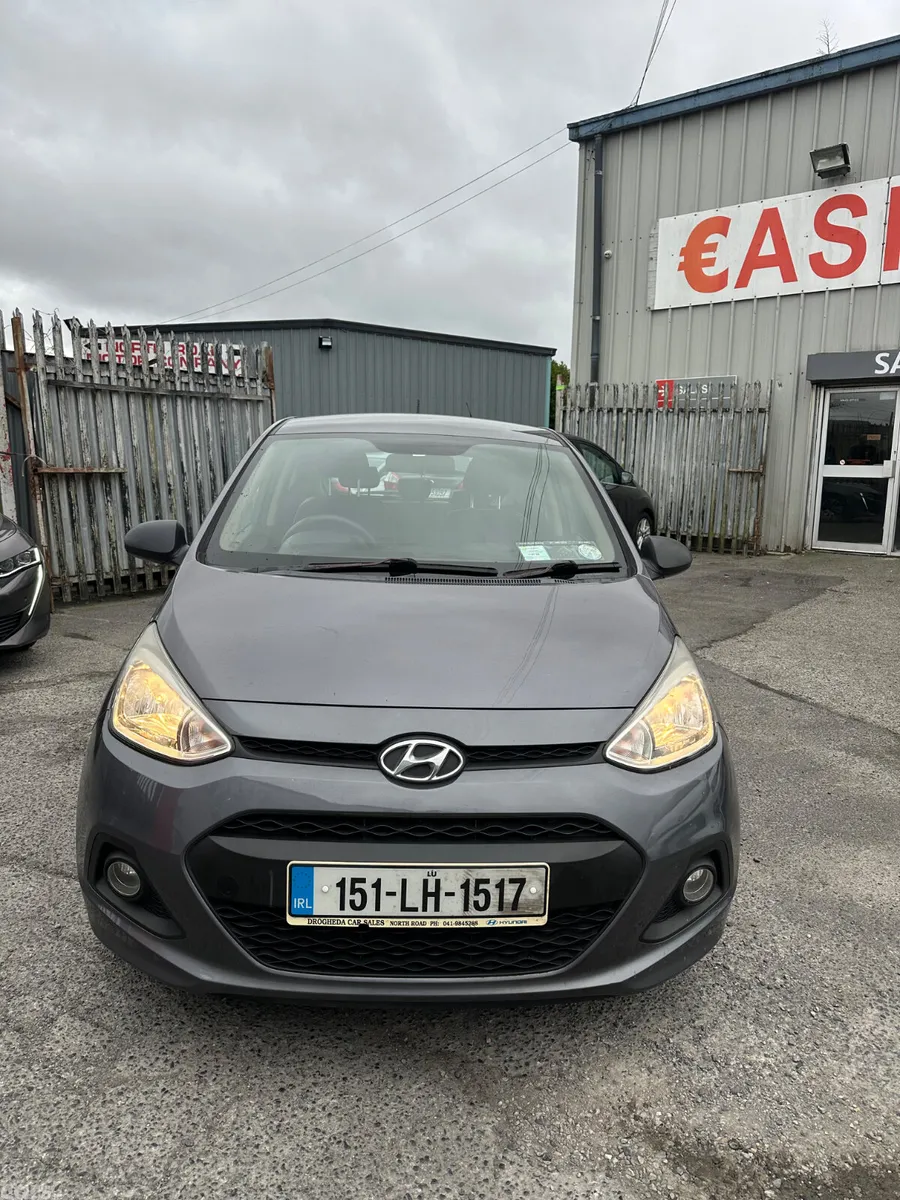 Hyundai i10 Hatchback, Petrol, 2015, Grey