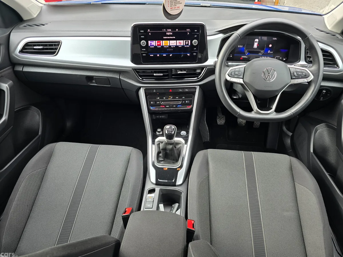 Volkswagen T-Roc SUV, Petrol, 2024, Blue
