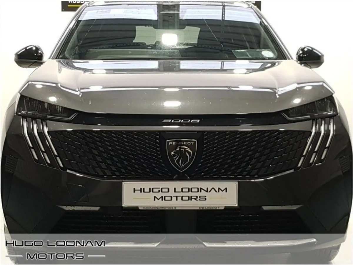 Peugeot 5008 MPV, Petrol, 2025, Grey