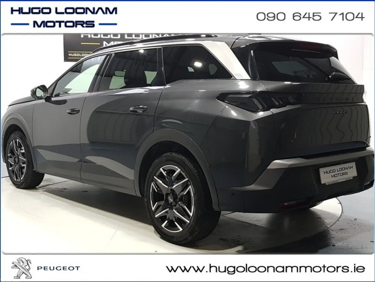 Peugeot 5008 MPV, Petrol, 2025, Grey