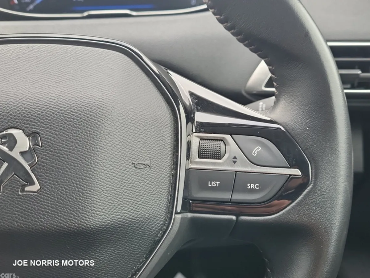 Peugeot 3008 MPV, Petrol, 2021, Grey