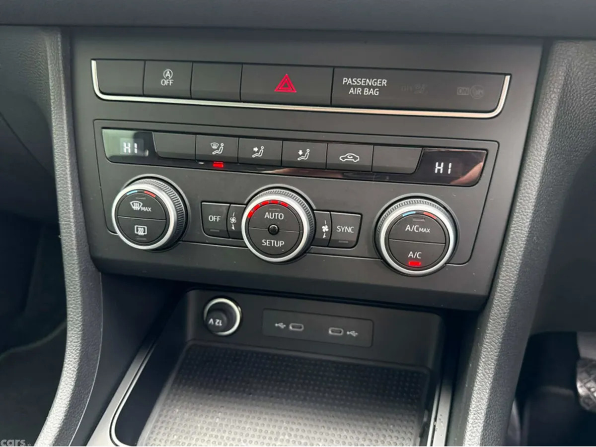 SEAT Ateca Estate, Petrol, 2023, Red