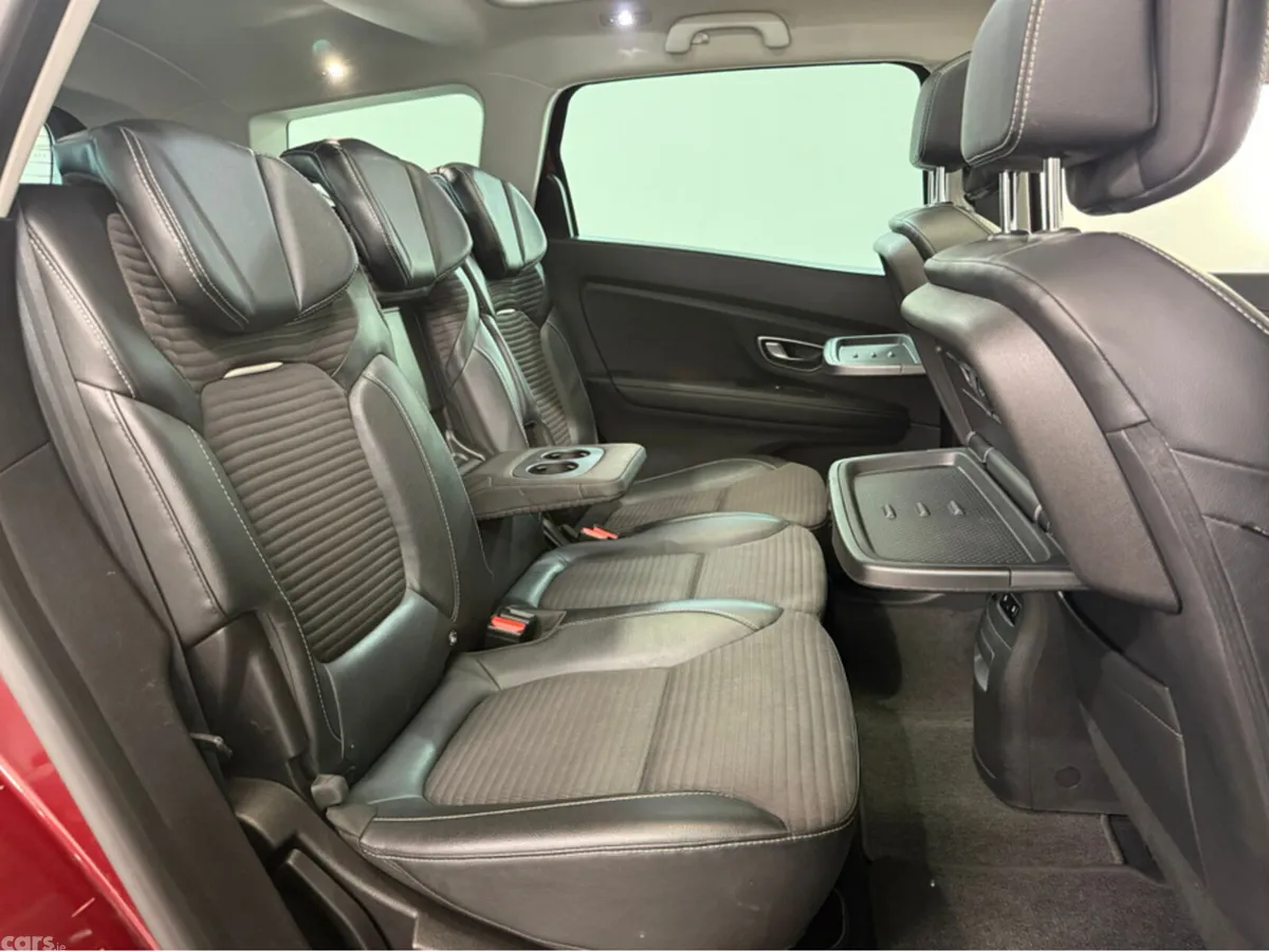 Renault Grand Scenic Hatchback, Diesel, 2021, Red