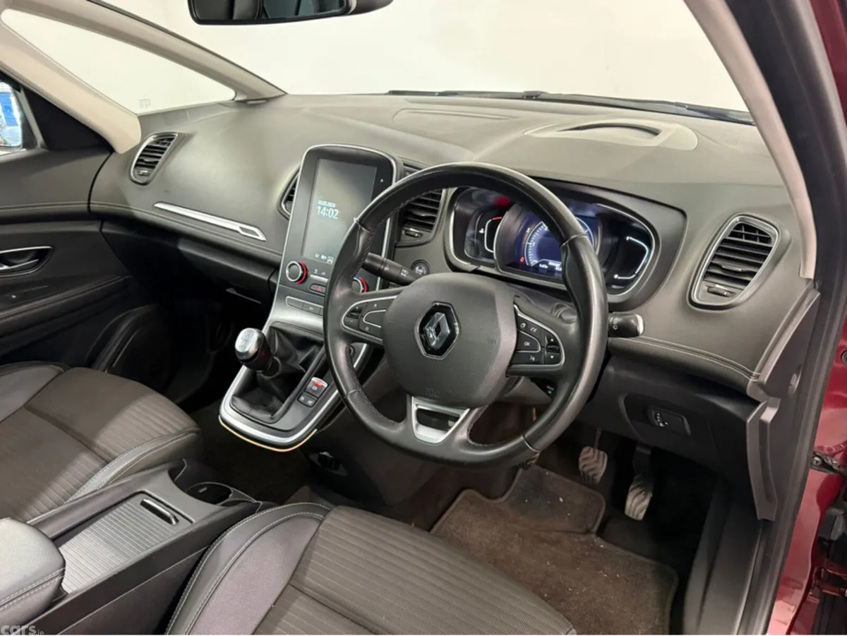 Renault Grand Scenic Hatchback, Diesel, 2021, Red