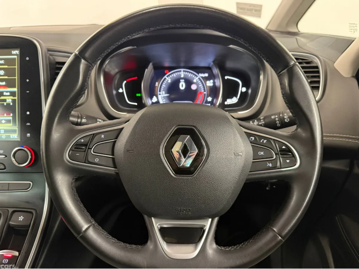 Renault Grand Scenic Hatchback, Diesel, 2021, Red