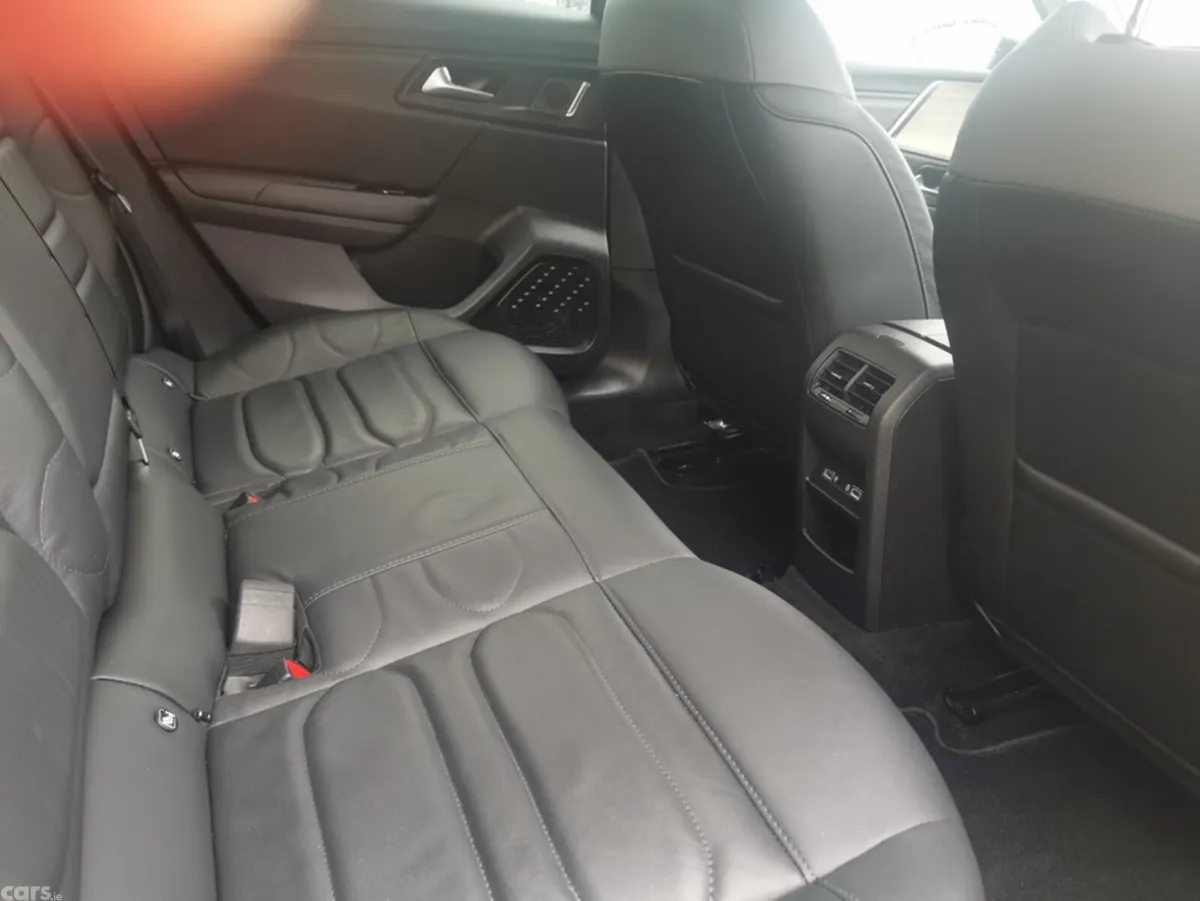 Citroen C5 X Estate, Petrol, 2023, Grey