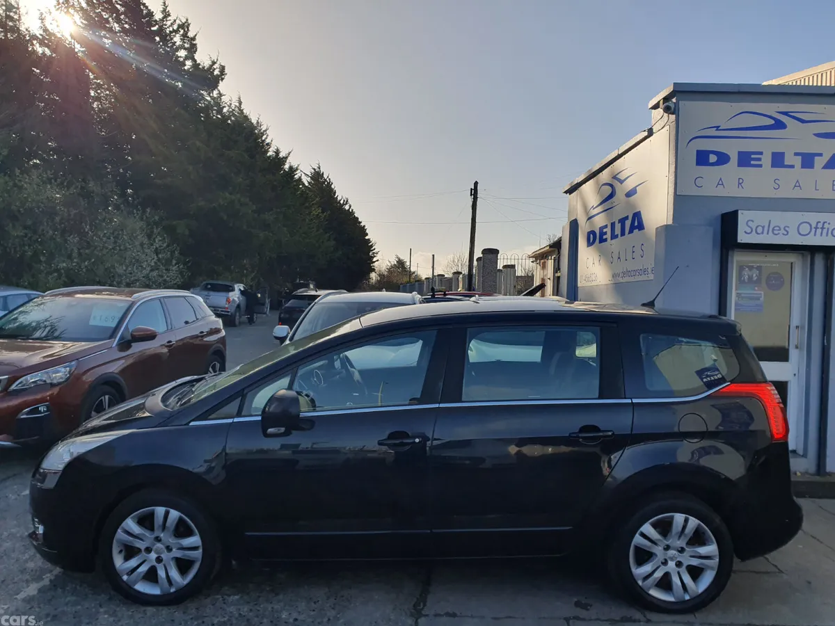 Peugeot 5008 MPV, Diesel, 2013, Black