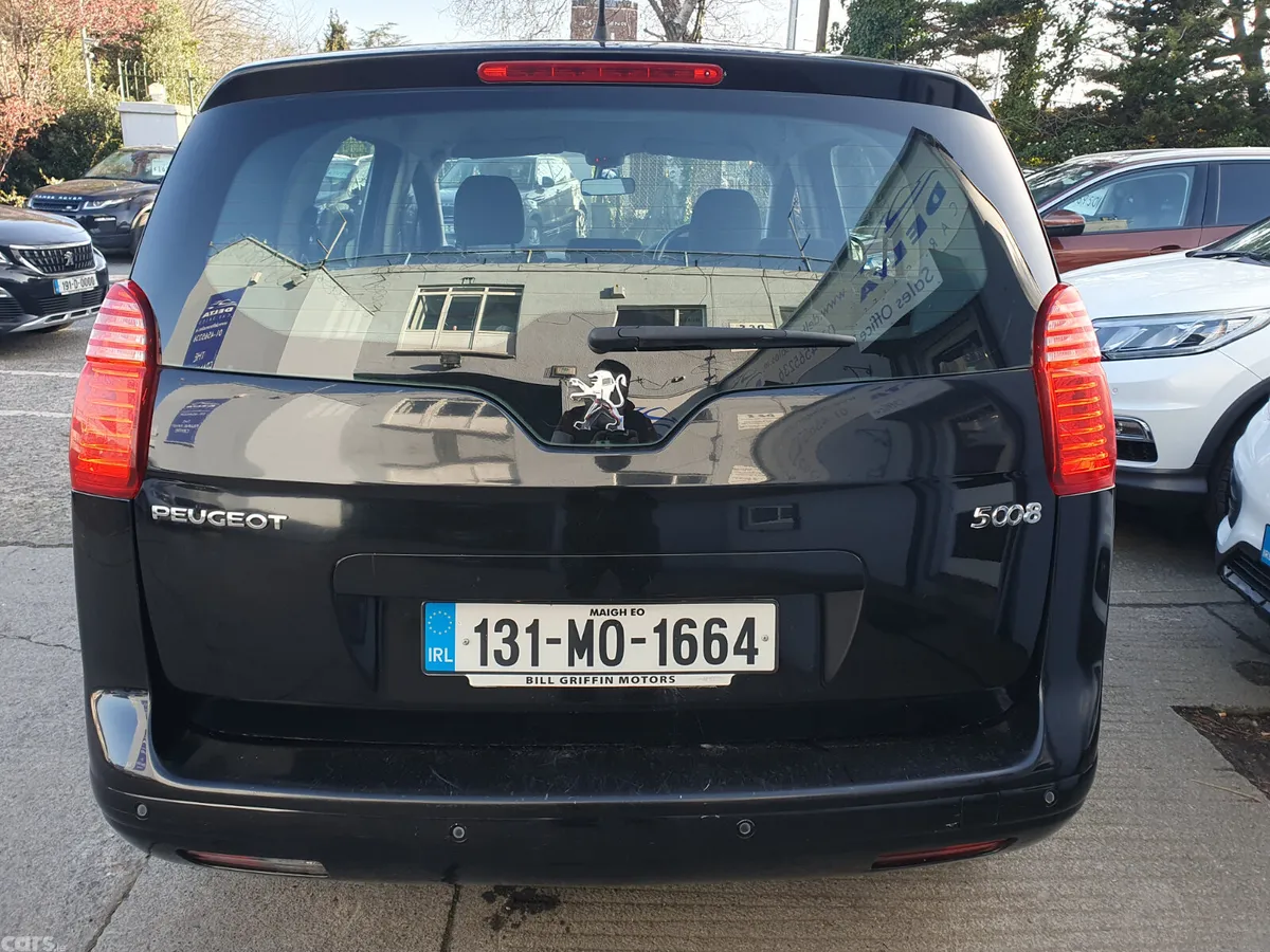 Peugeot 5008 MPV, Diesel, 2013, Black