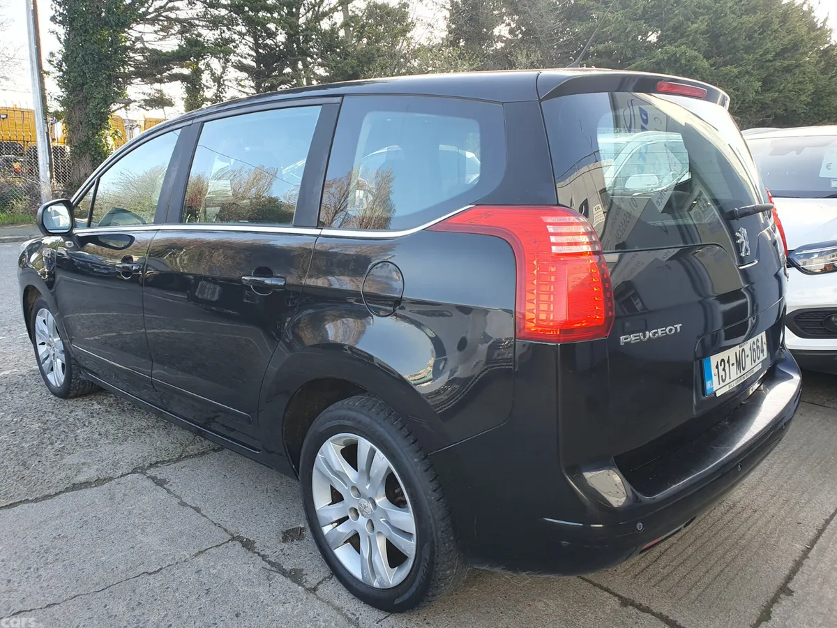 Peugeot 5008 MPV, Diesel, 2013, Black