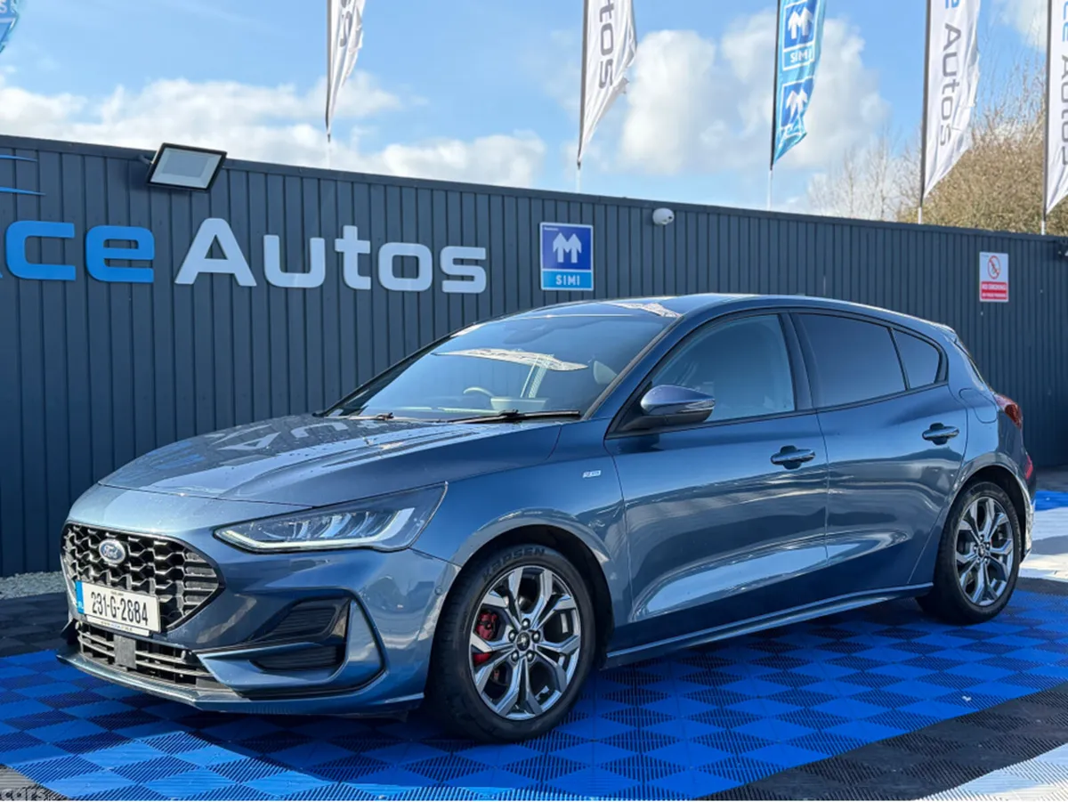 Ford Focus Hatchback, Petrol, 2023, Blue
