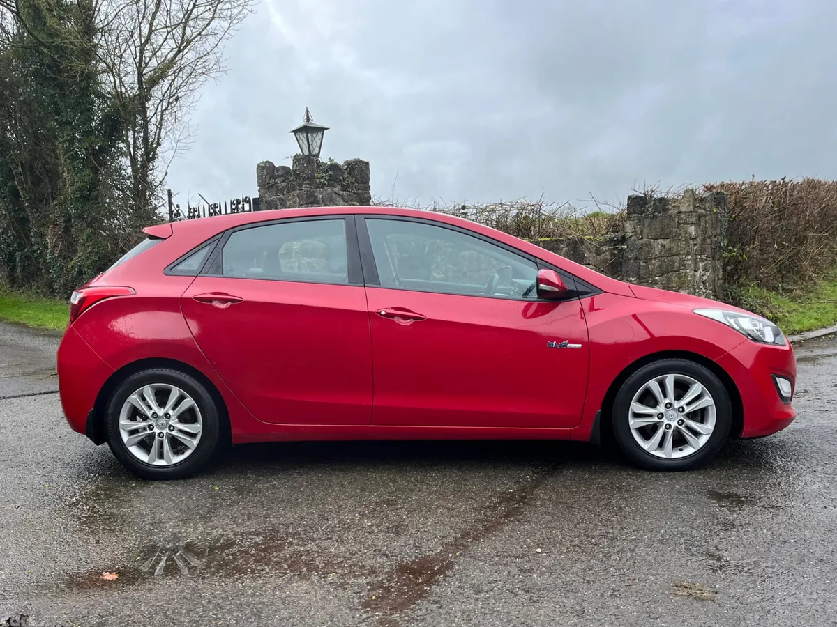 Hyundai i30 Hatchback, Diesel, 2014, Red