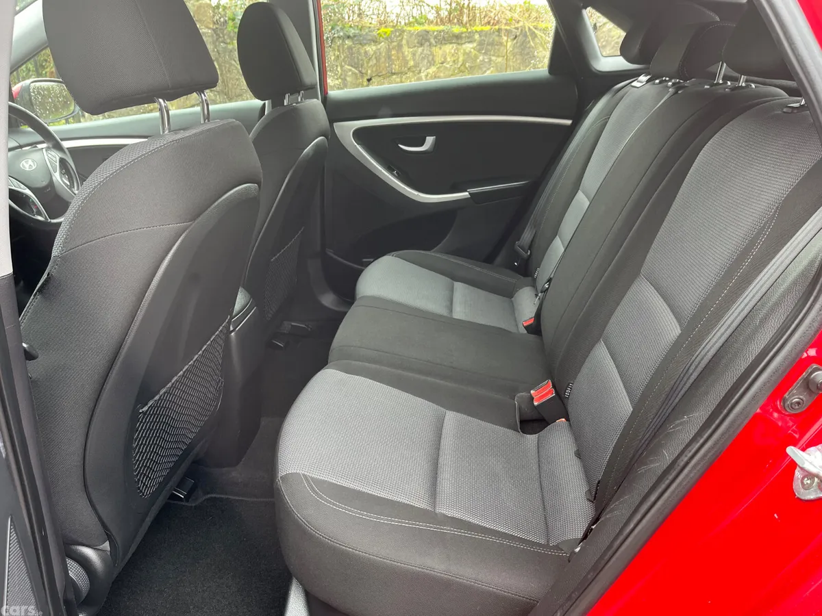Hyundai i30 Hatchback, Diesel, 2014, Red