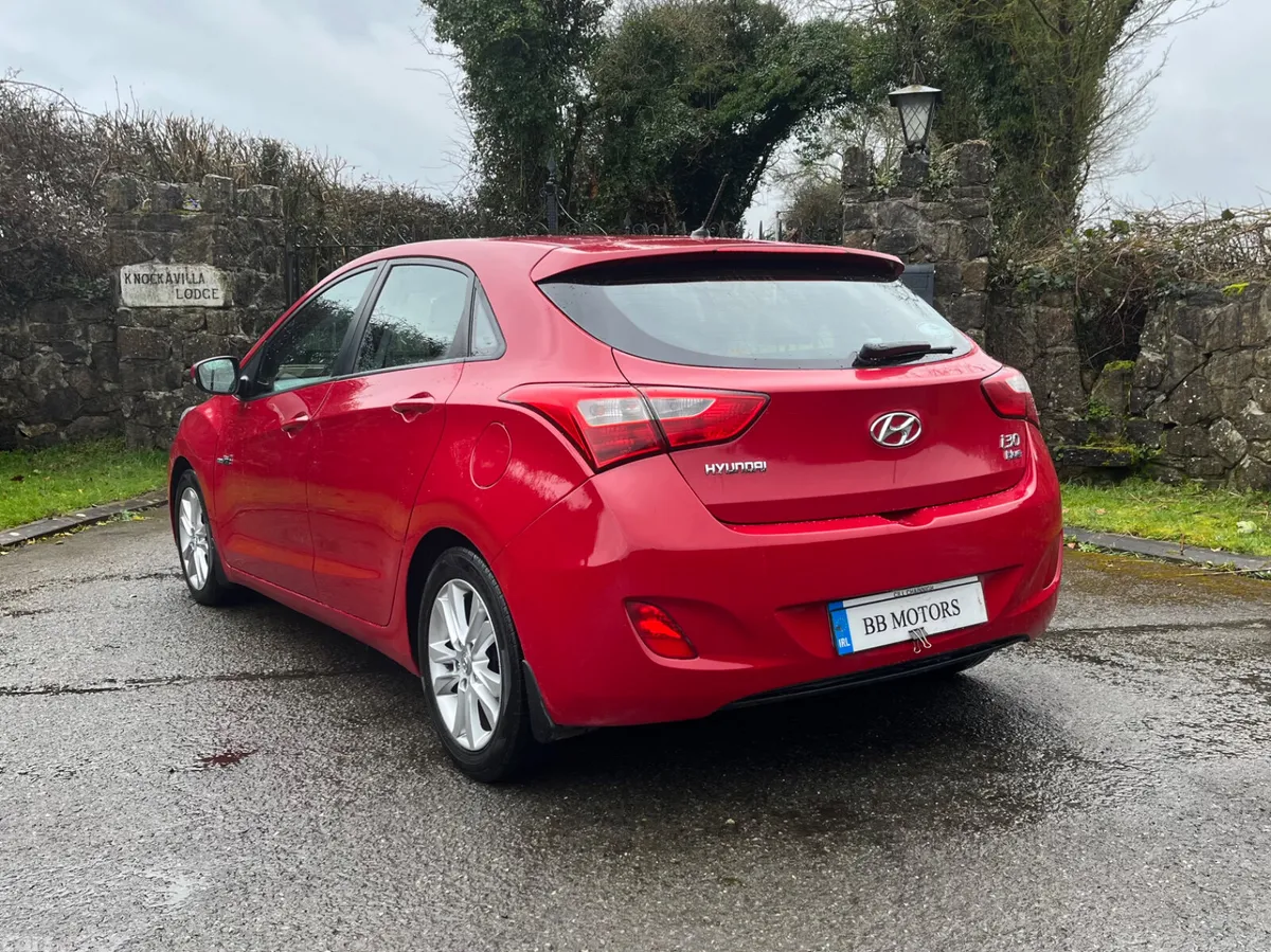 Hyundai i30 Hatchback, Diesel, 2014, Red