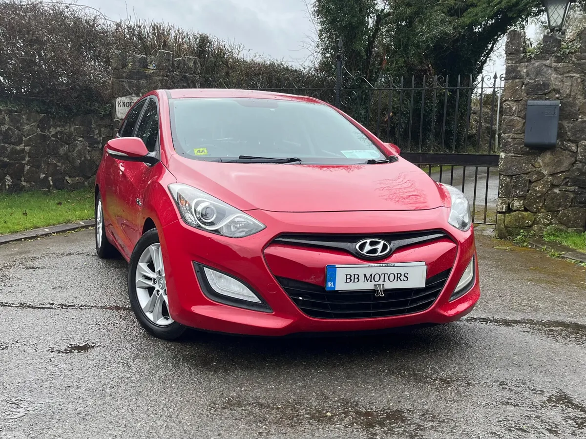 Hyundai i30 Hatchback, Diesel, 2014, Red