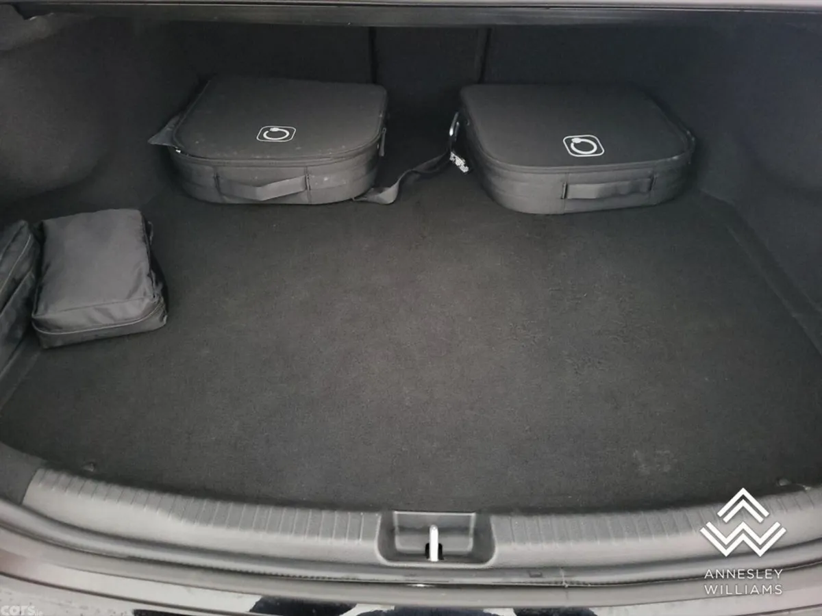 Mercedes-Benz C-Class Saloon, Petrol Plug-in Hybrid, 2026, Black