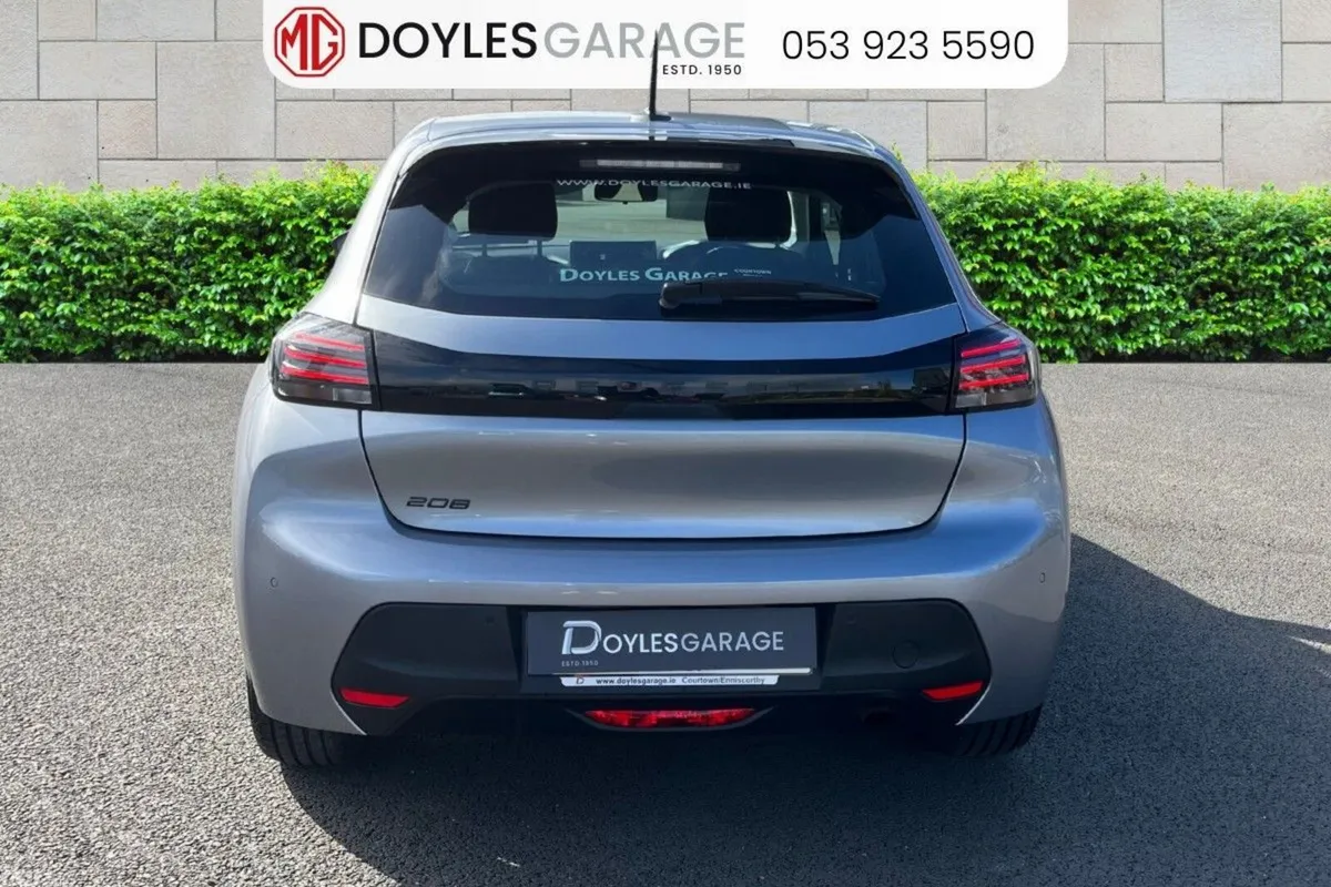 Peugeot 208 Hatchback, Petrol, 2024, Grey