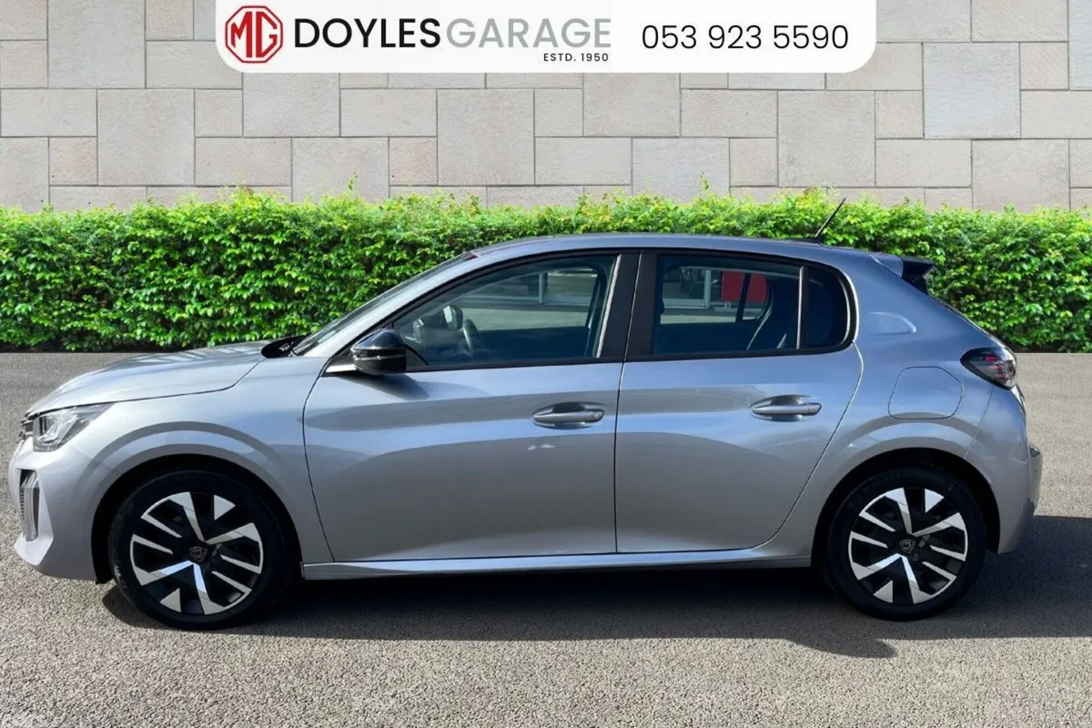 Peugeot 208 Hatchback, Petrol, 2024, Grey