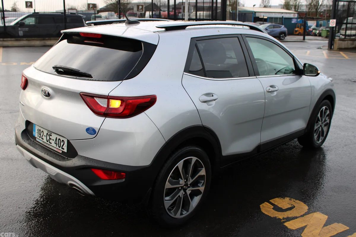 Kia Stonic Estate/Jeep, Petrol, 2019, Grey