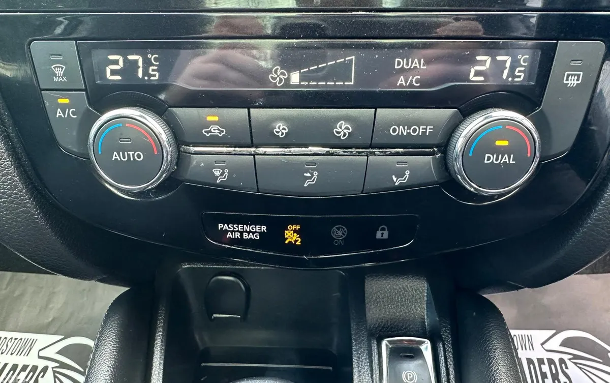 Nissan Qashqai SUV, Diesel, 2019, Grey