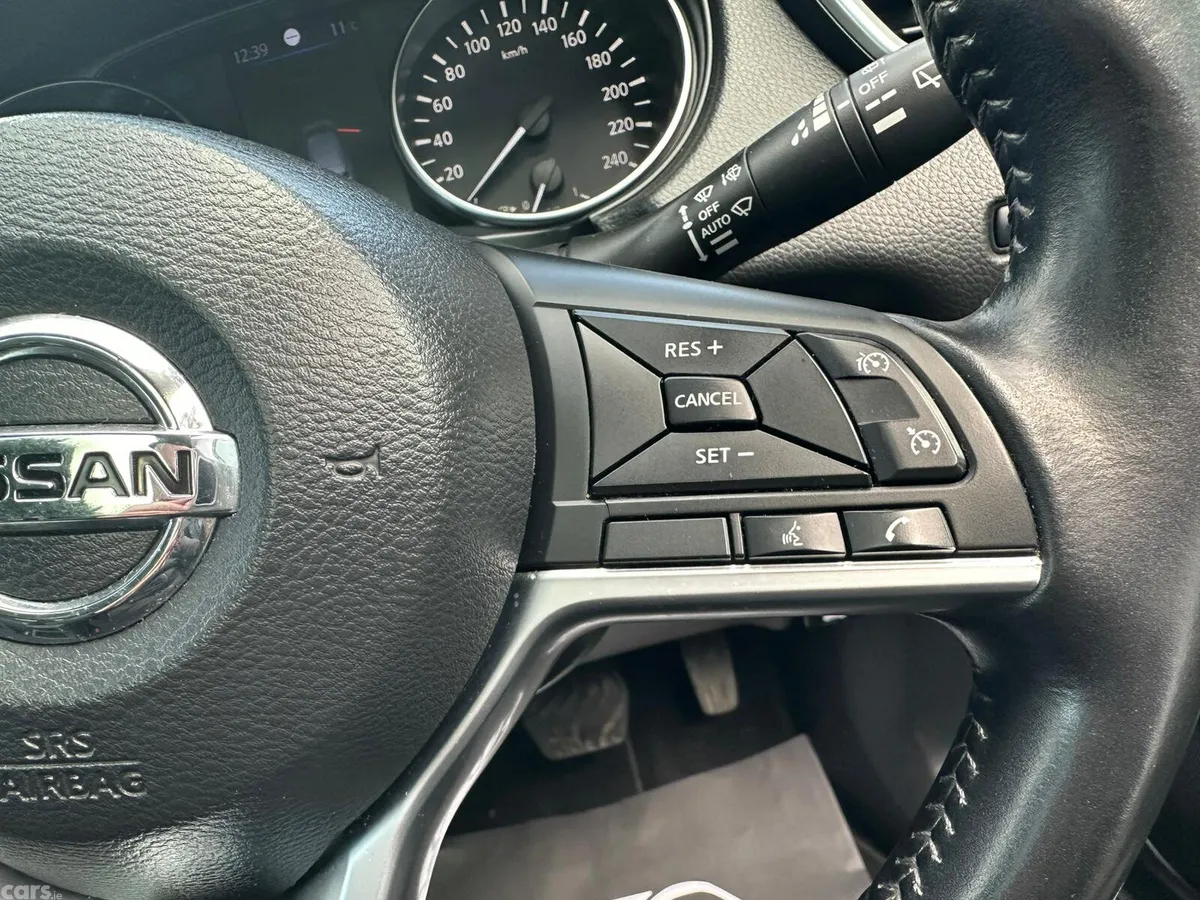 Nissan Qashqai SUV, Diesel, 2019, Grey