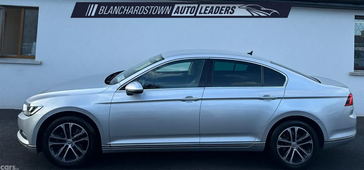 Volkswagen Passat Saloon, Diesel, 2019, Grey