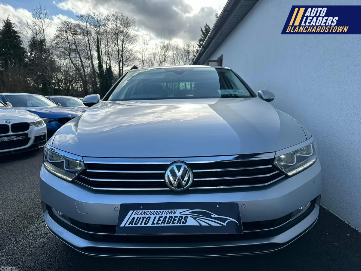 Volkswagen Passat Saloon, Diesel, 2019, Grey