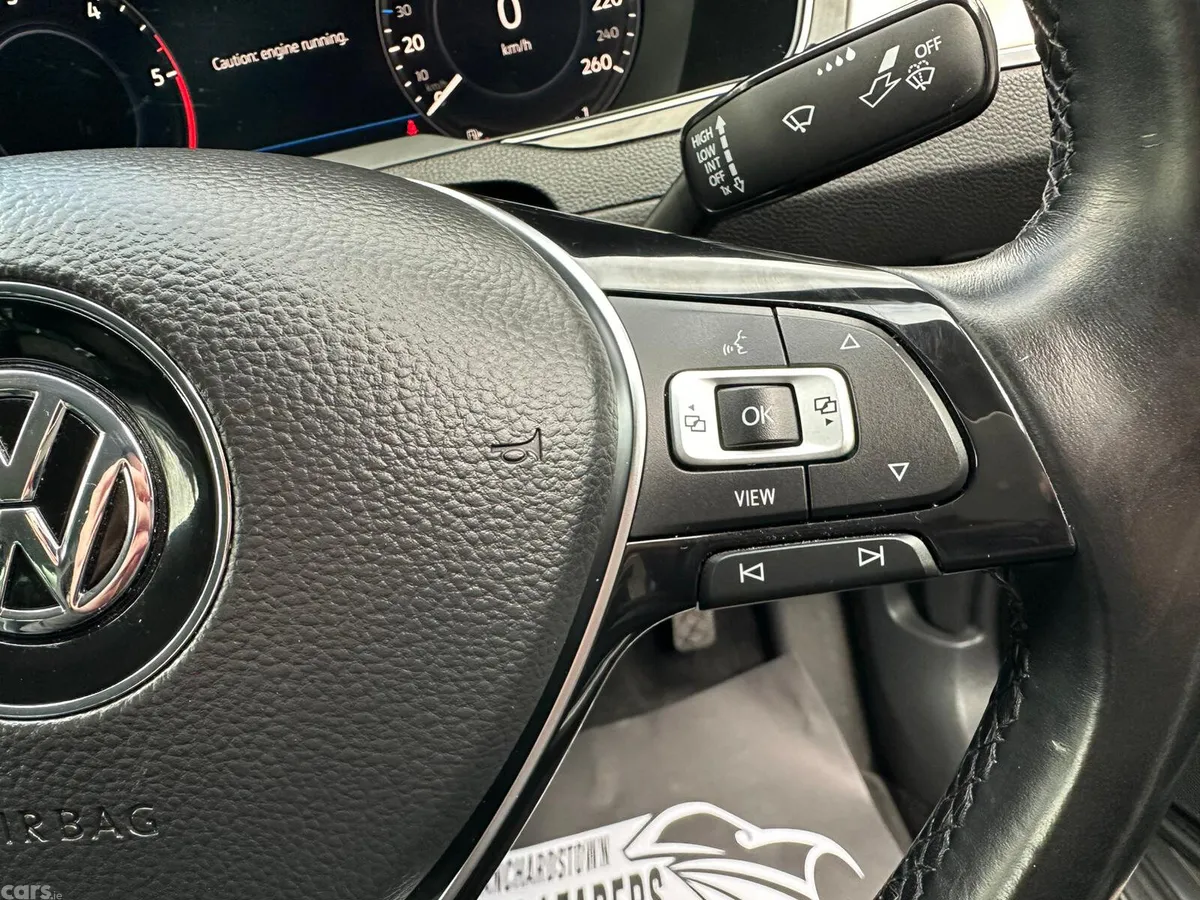 Volkswagen Passat Saloon, Diesel, 2019, Grey