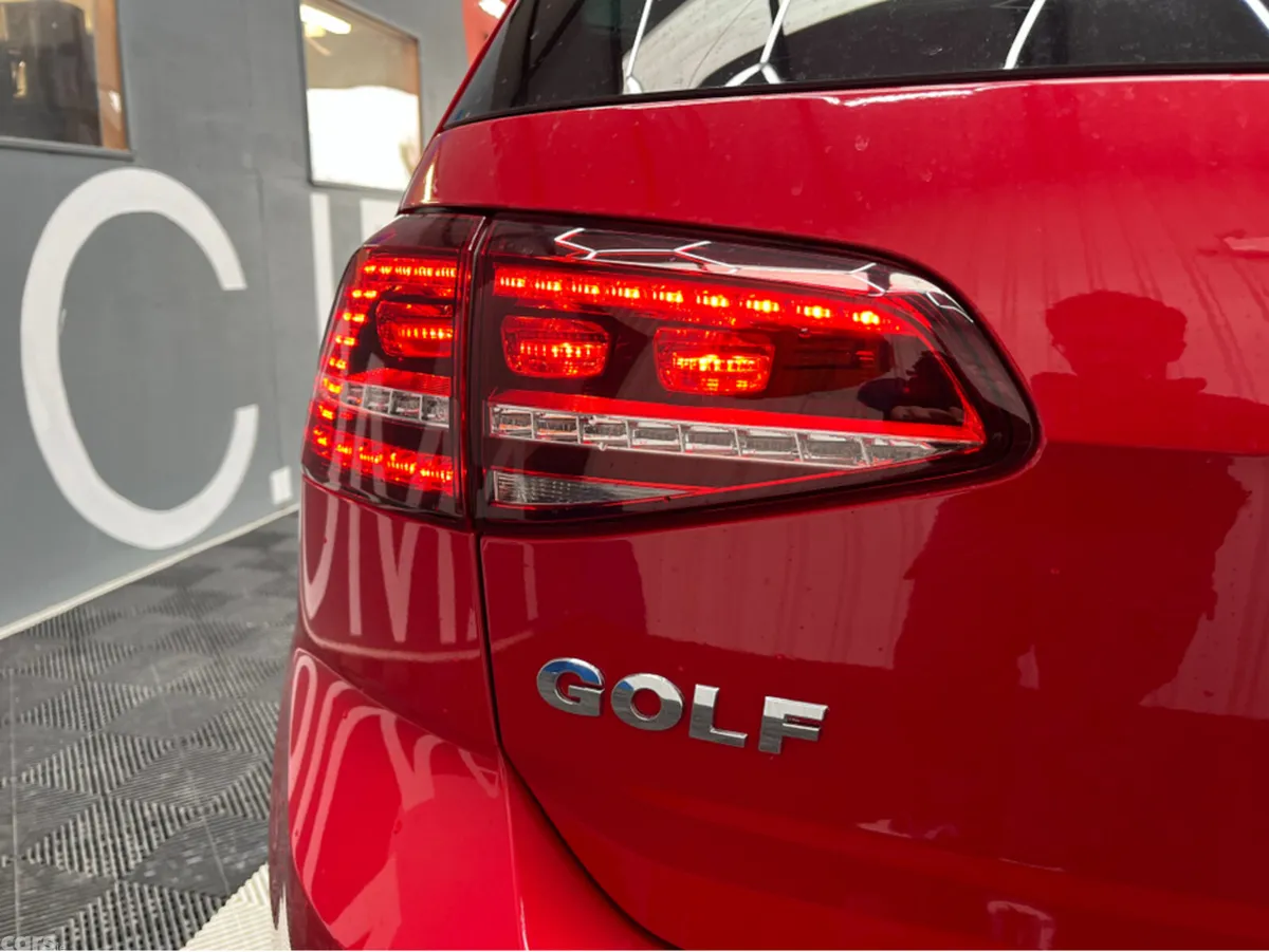 Volkswagen Golf Hatchback, Petrol, 2017, Red