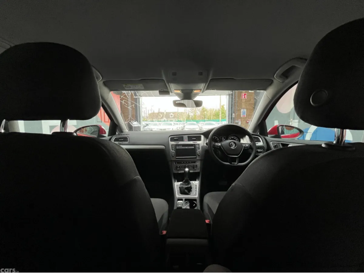 Volkswagen Golf Hatchback, Petrol, 2017, Red