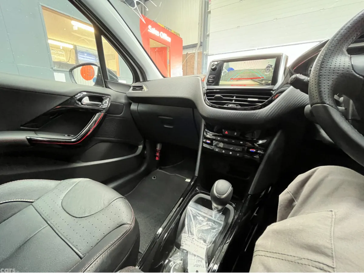 Peugeot 2008 SUV, Petrol, 2020, White