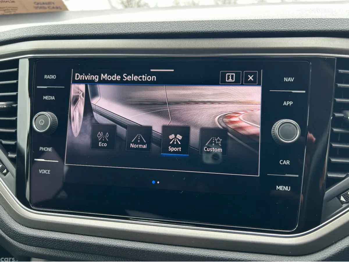Volkswagen T-Roc SUV, Diesel, 2022, Gold