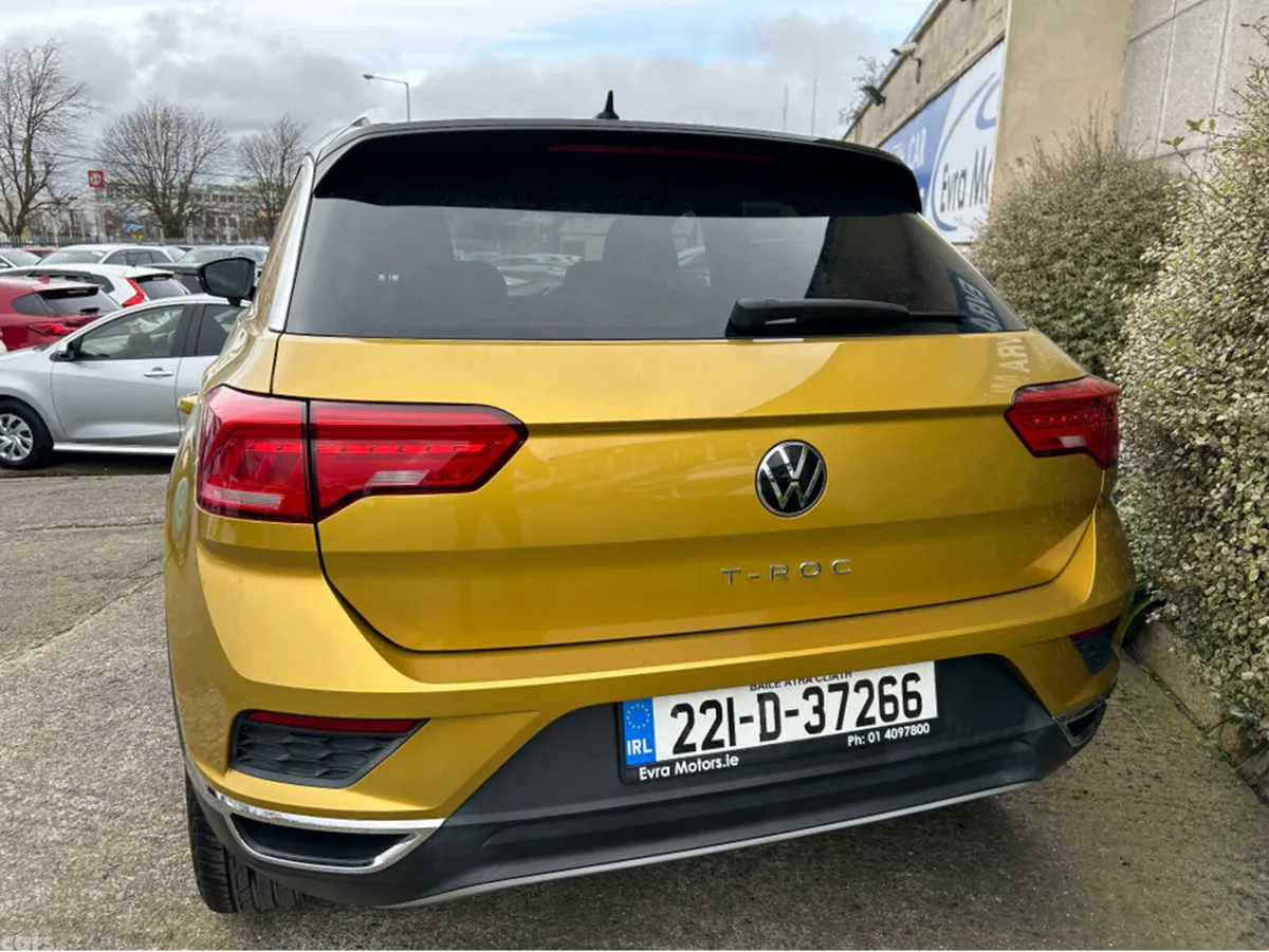 Volkswagen T-Roc SUV, Diesel, 2022, Gold