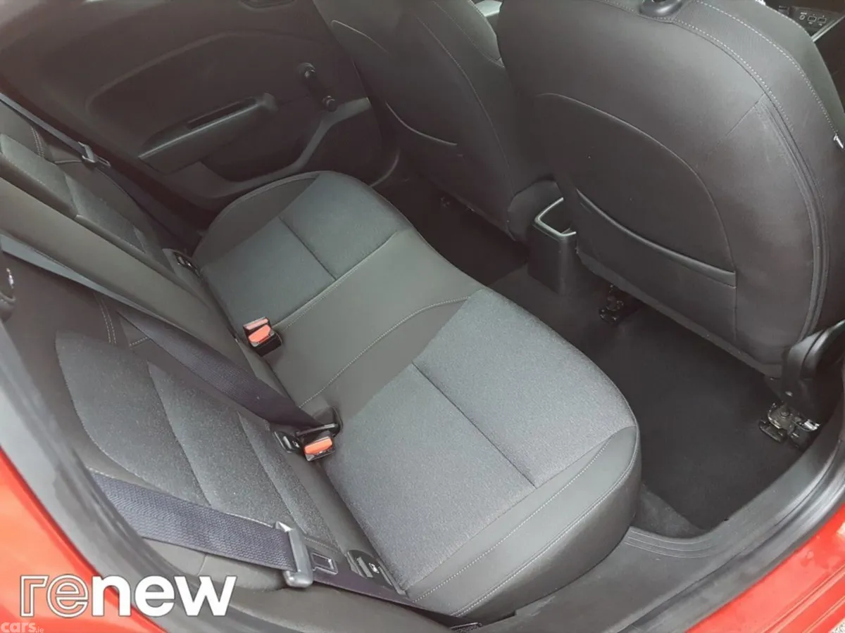 Renault Clio Hatchback, Petrol, 2023, Red