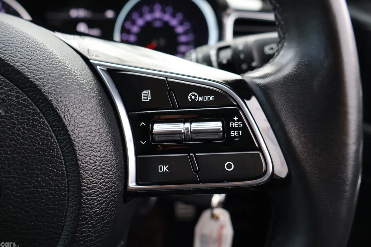 Kia Ceed Hatchback, Diesel, 2019, Grey