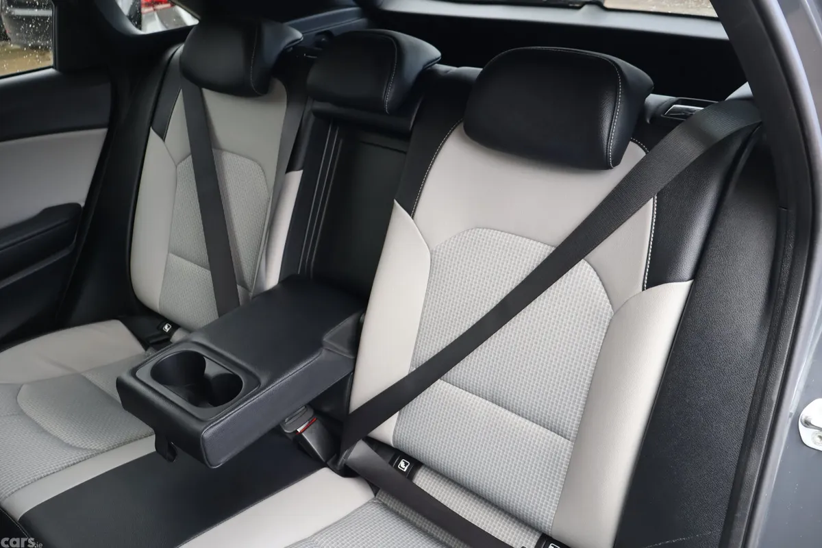 Kia Ceed Hatchback, Diesel, 2019, Grey