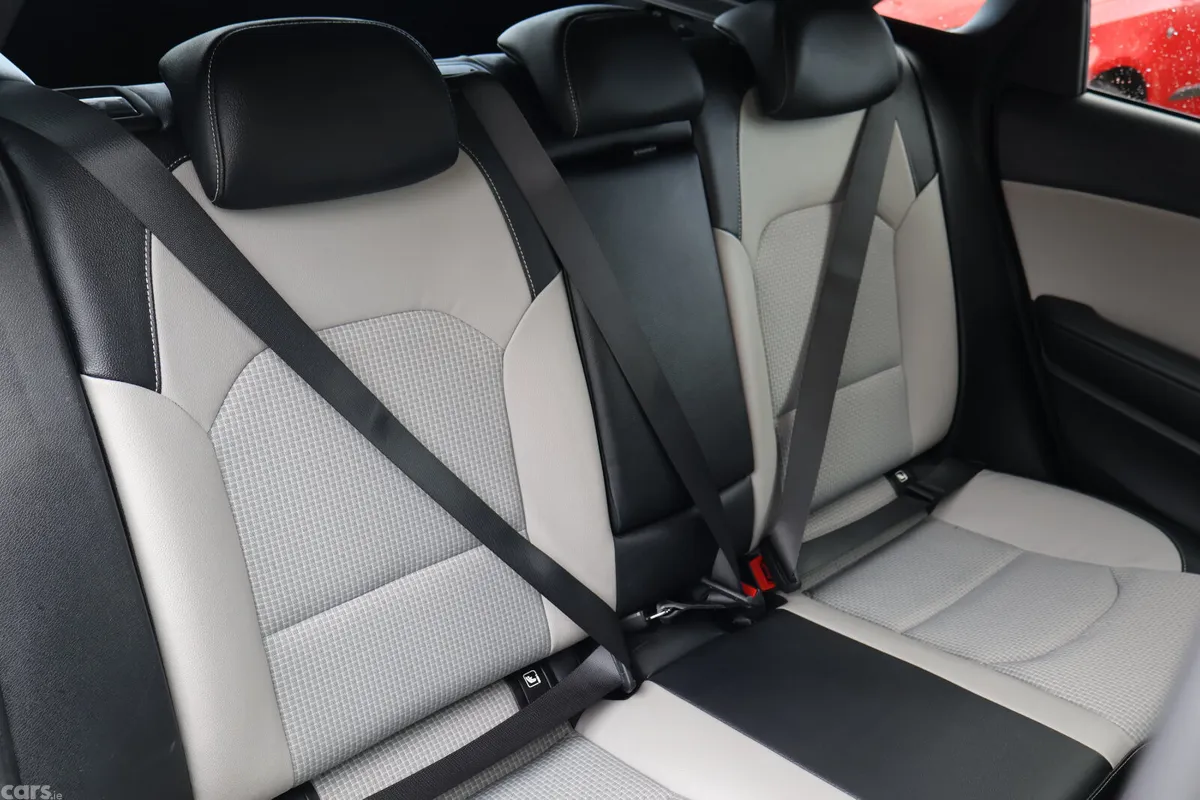 Kia Ceed Hatchback, Diesel, 2019, Grey